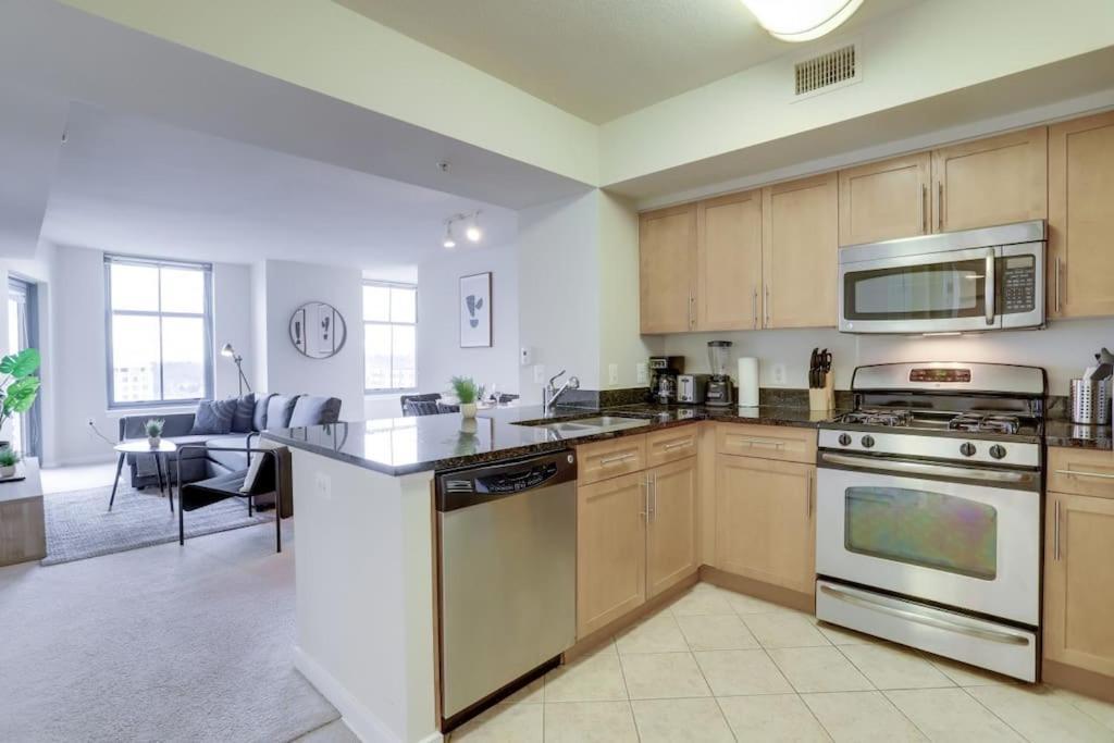 Fantastic 2 Bedroom Condo At Pentagon City Arlington Luaran gambar